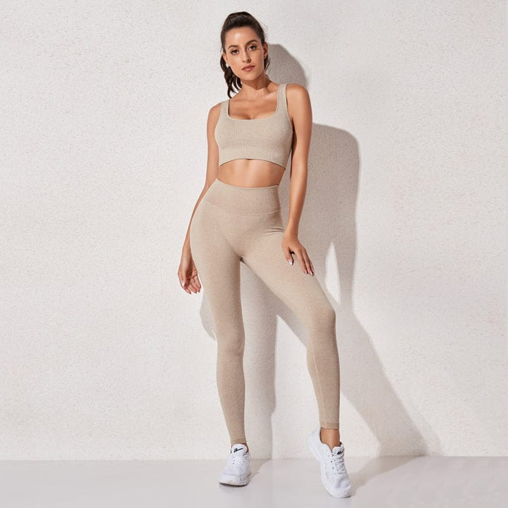 Conjunto deportivo con top y leggings-Laurene.es