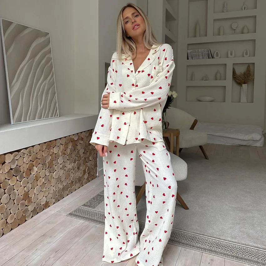 Conjunto de muselina con corazoncitos