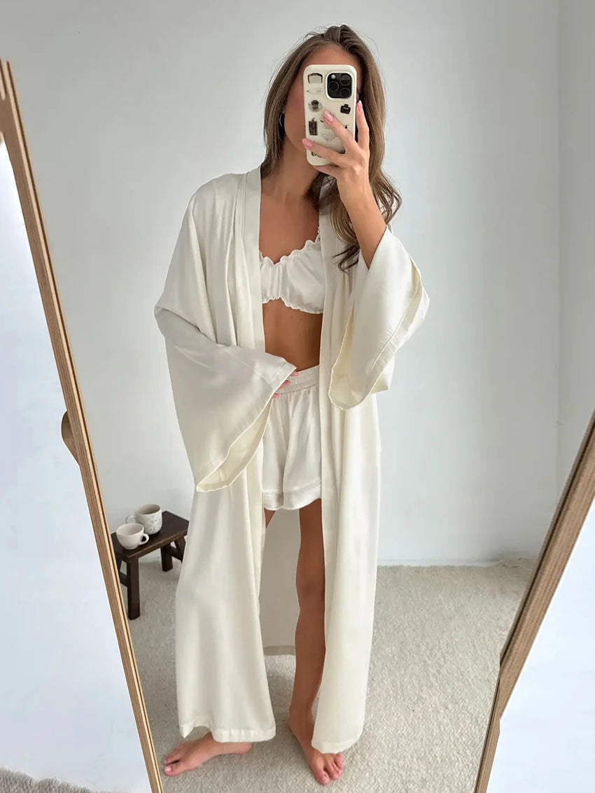 Pijama de raso con bata larga