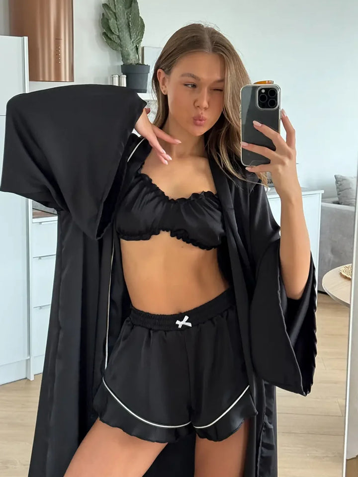 Pijama de raso con bata larga