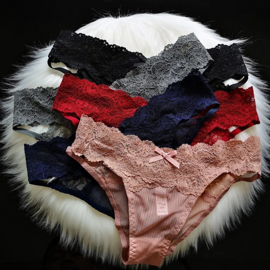 Braguita de malla con ribete de encaje