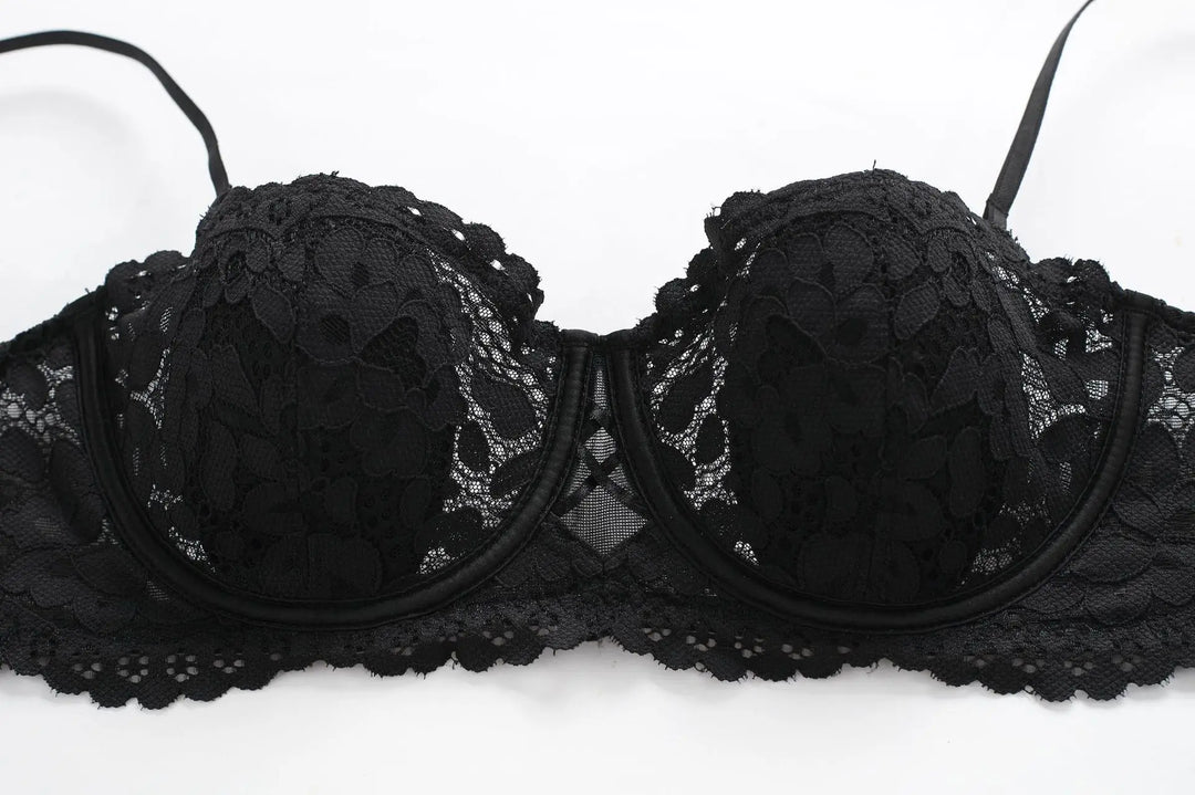 Sujetador de encaje estilo de balconette