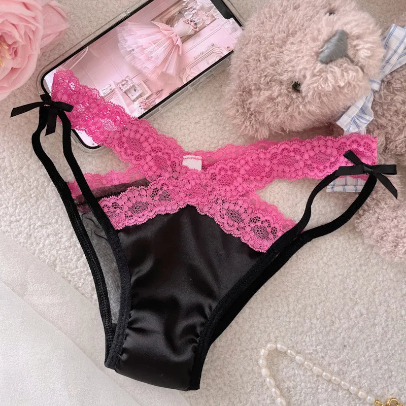 Braguita de raso con ribete de encaje