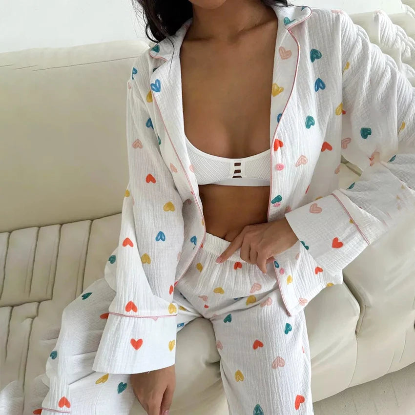 Pijama con corazoncitos multicolores
