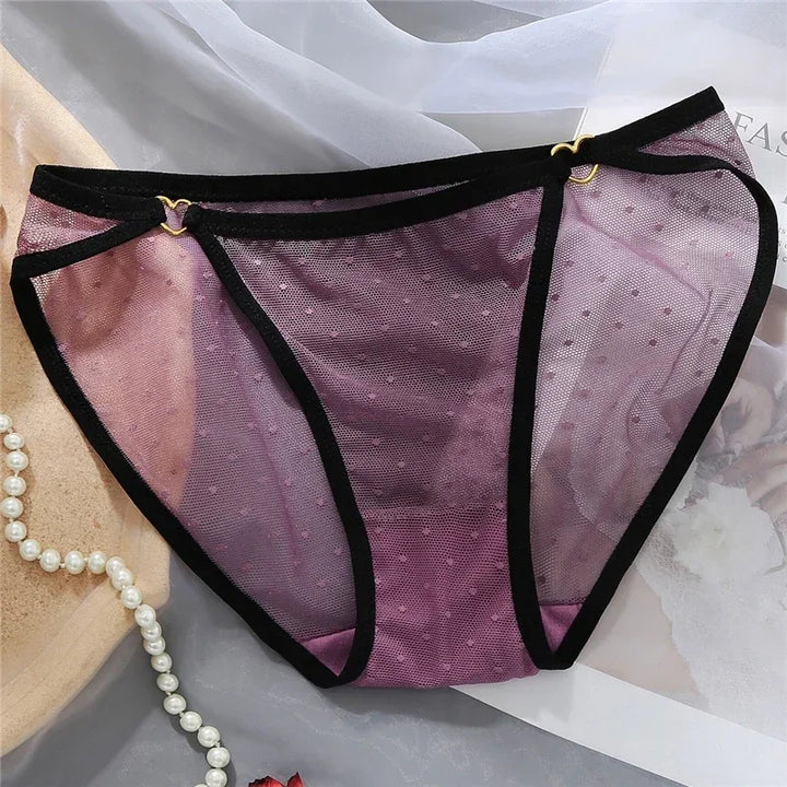 Braguita clásica de malla con detalles metálicos