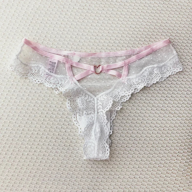 Braguita de encaje con corazoncito