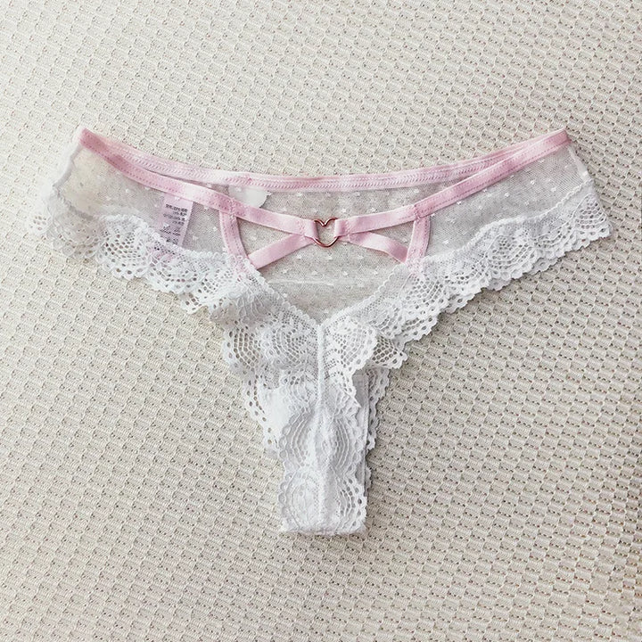 Braguita de encaje con corazoncito