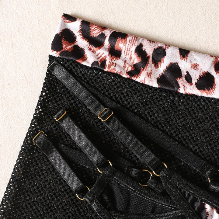 Conjunto de lencería de rejilla con motivo de leopardo