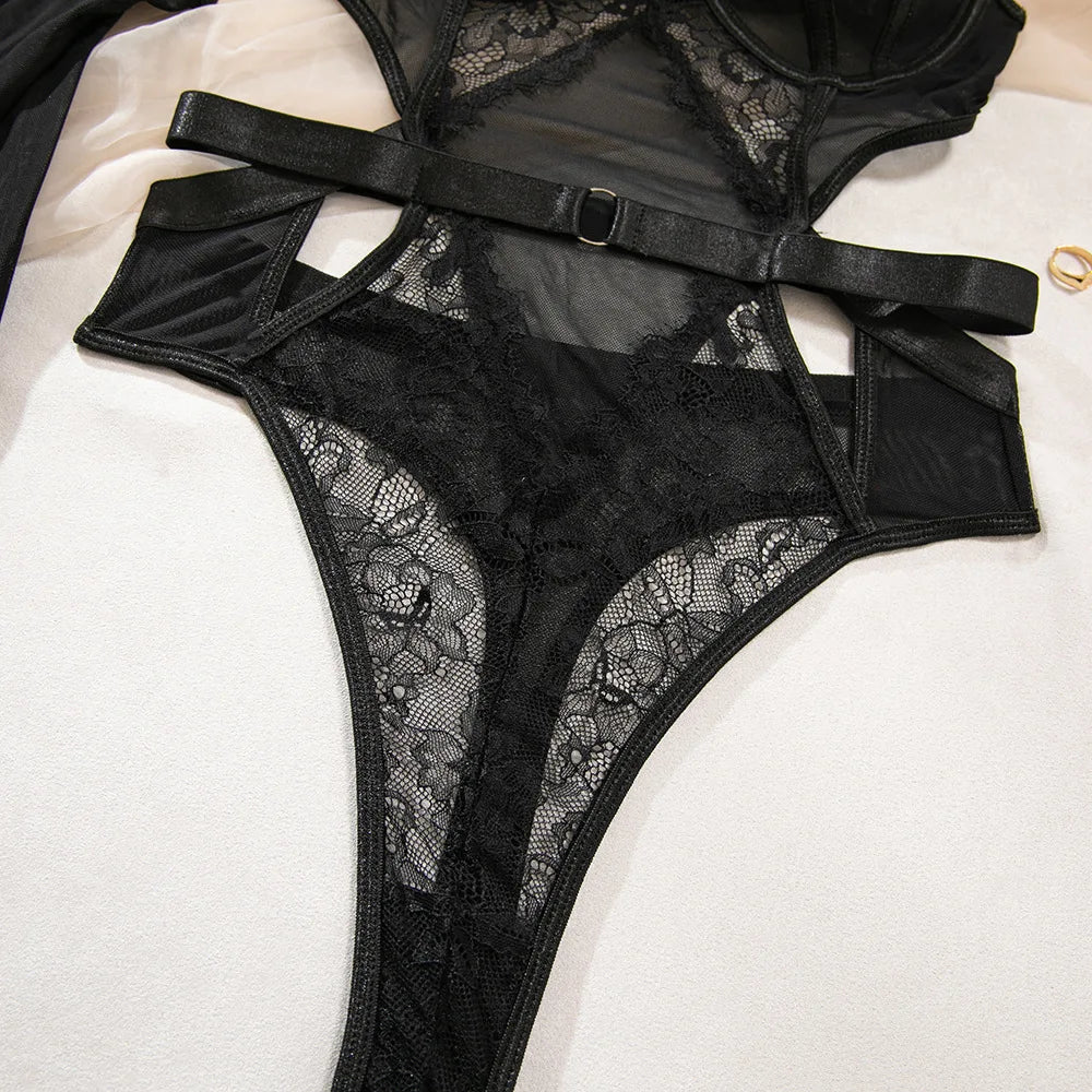 Body de encaje con recortes y guantes