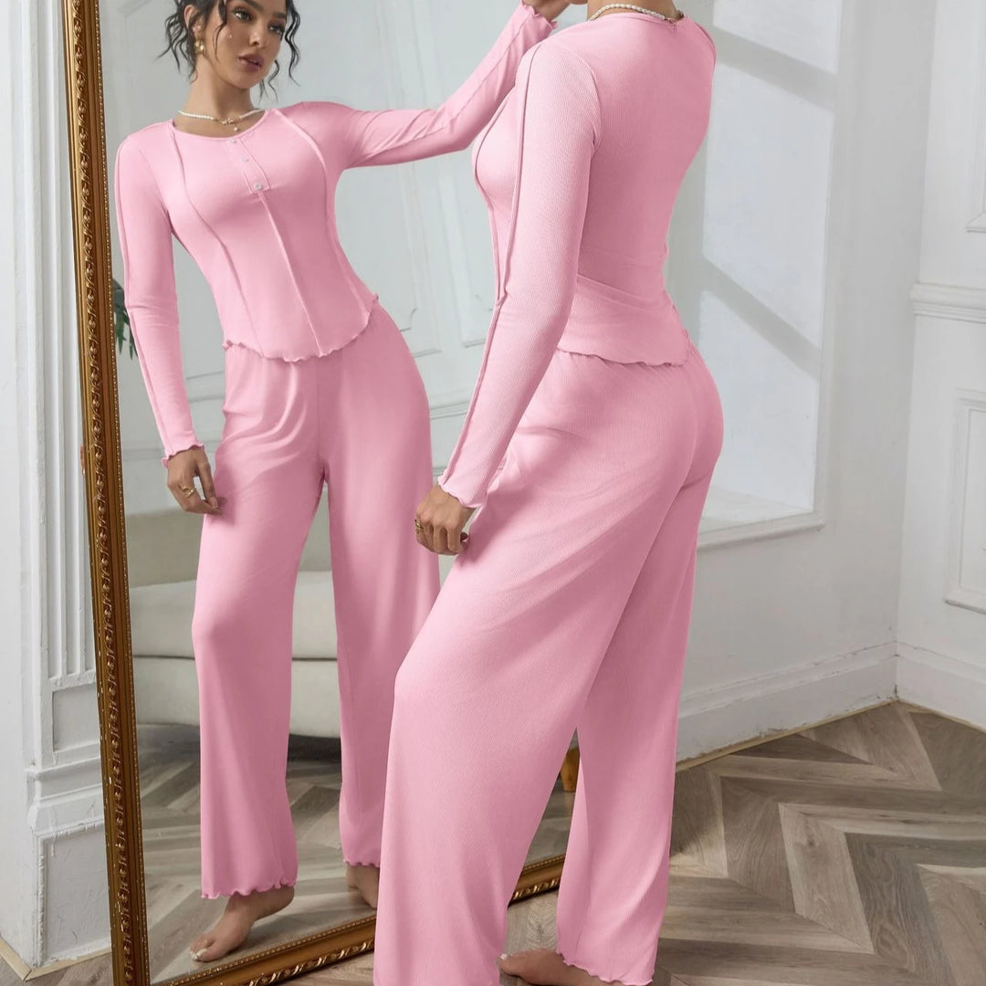 Pijama con pantalones largos y volantes