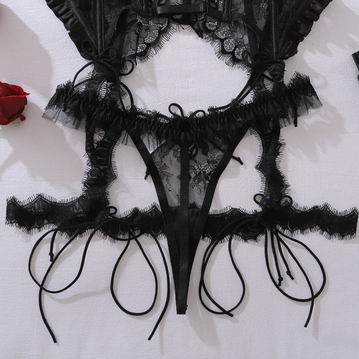 Conjunto de lencería de encaje con tiras, lacitos y volantes