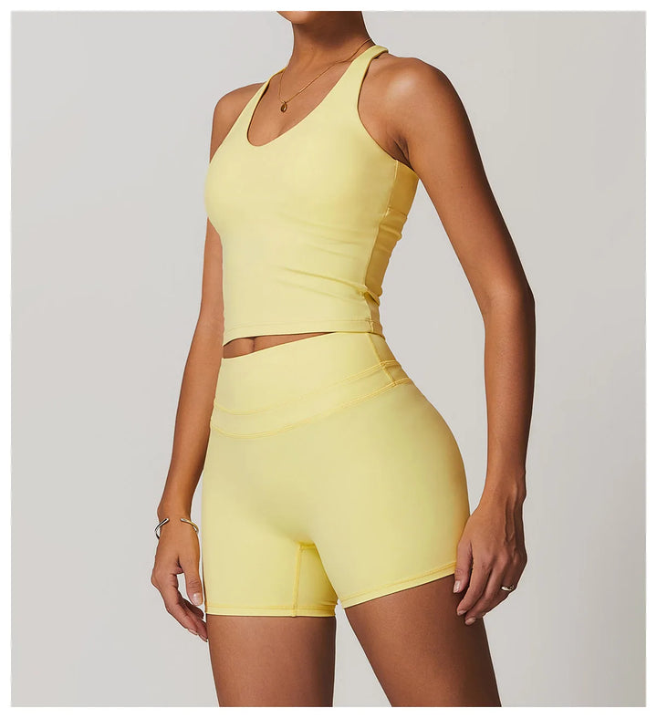 Top deportivo con tirantes cruzados