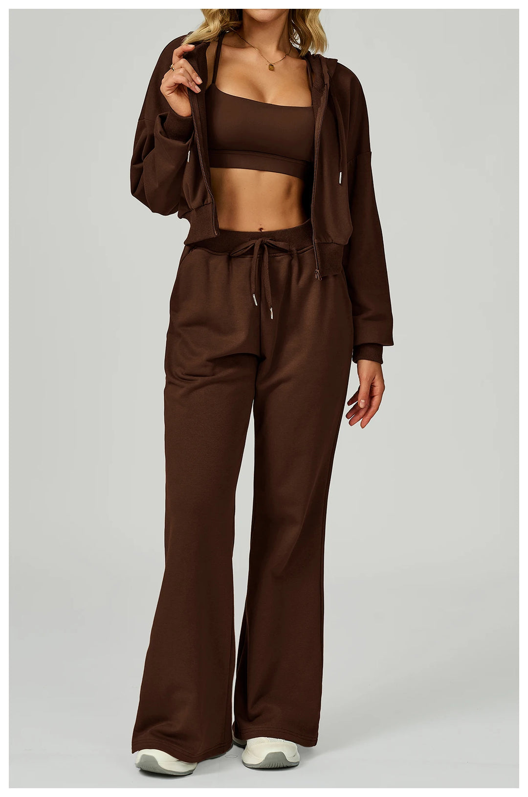 Chándal deportivo con sudadera y capucha