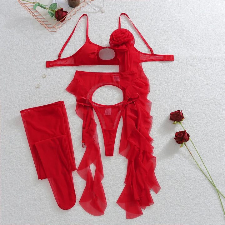 Conjunto de lencería con malla y rosa decorativa