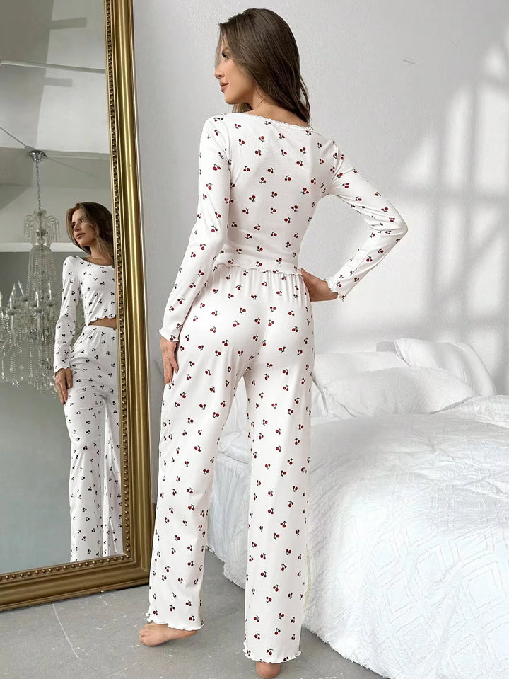 Pijama larga con cerezas