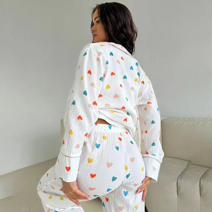 Pijama con corazoncitos multicolores