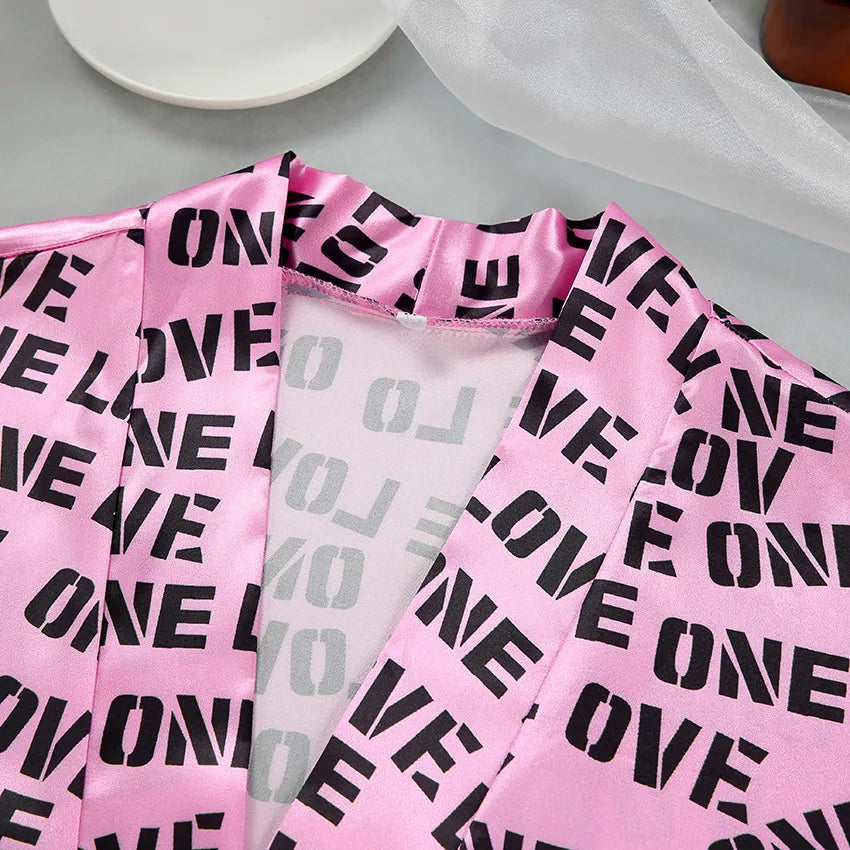 Conjunto de pijama con bata con estampado