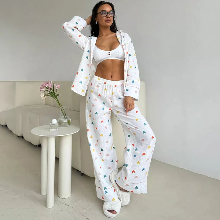 Pijama con corazoncitos multicolores