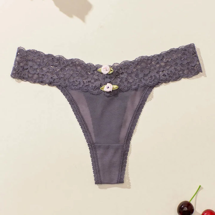 Tanga con encaje y ribete de flores