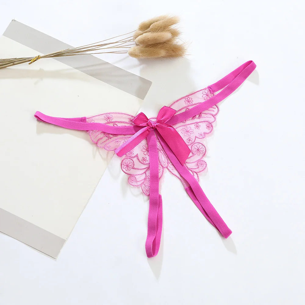 Tanga con abertura y bordado de mariposa