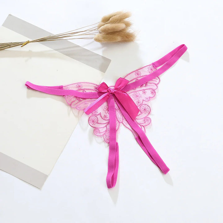 Tanga con abertura y bordado de mariposa