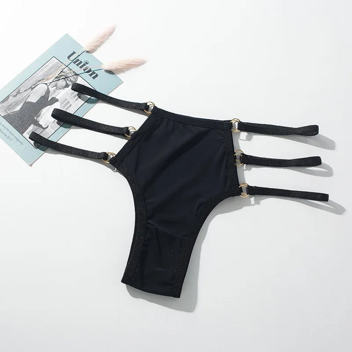 Braguita con tiras y estampado animal