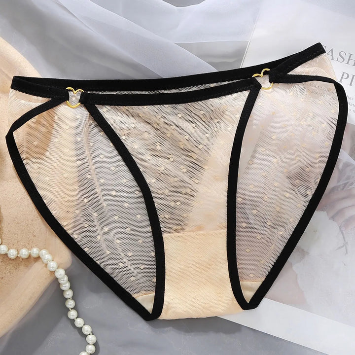 Braguita clásica de malla con detalles metálicos