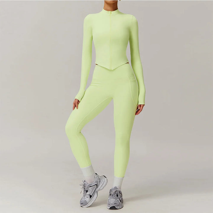 Conjunto de dos piezas con sudadera triangular