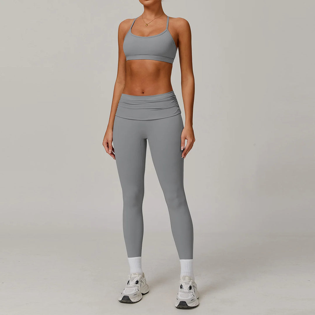 Conjunto deportivo con top y leggings