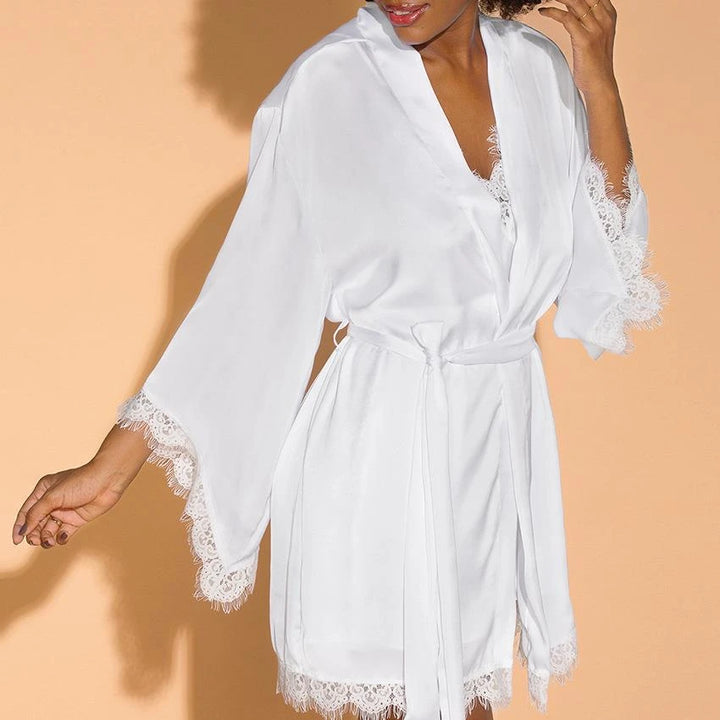 Camisón de noche de bodas con bata de raso