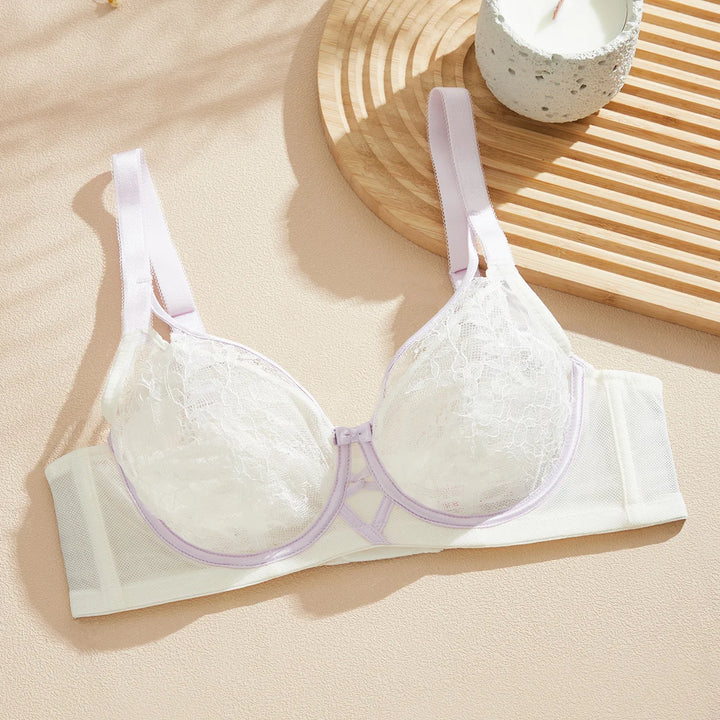 Sujetador con copa de encaje y lacito