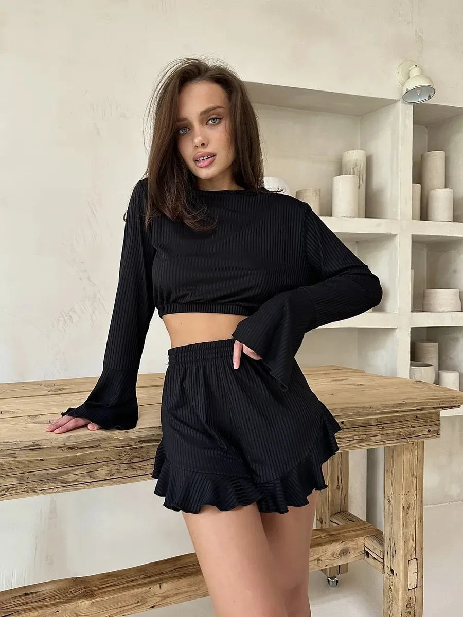 Conjunto de ropa de casa con volantes