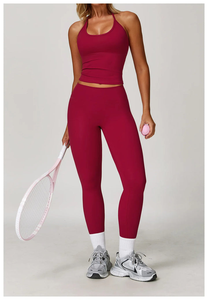 Conjunto deportivo con leggings y lazado en cuello