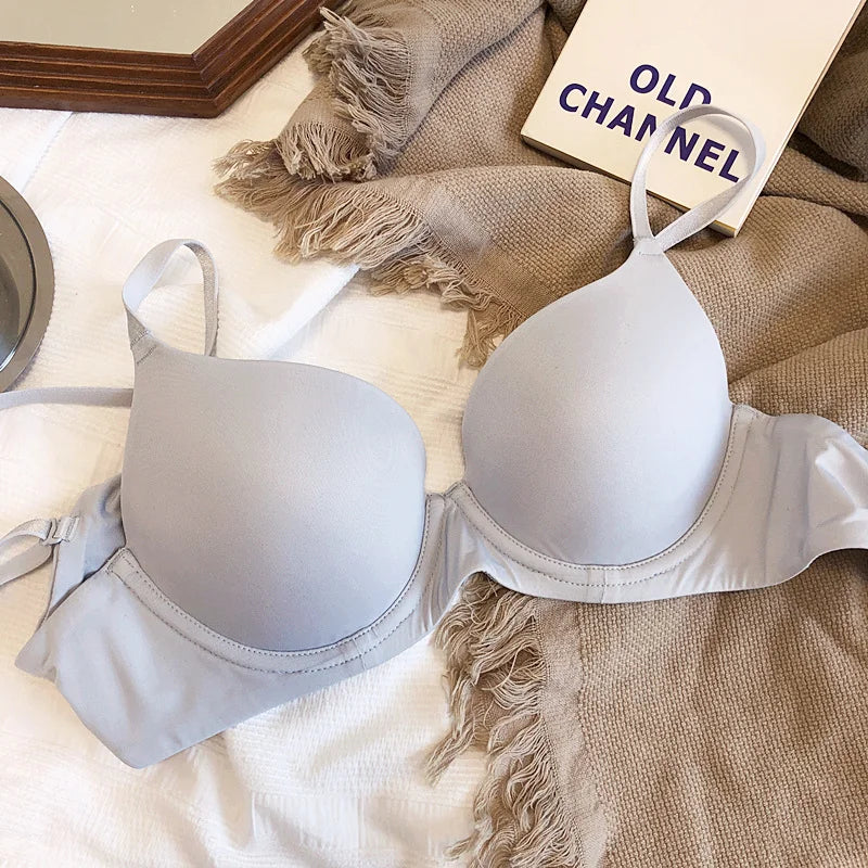 Sujetador de mujer estilo liso