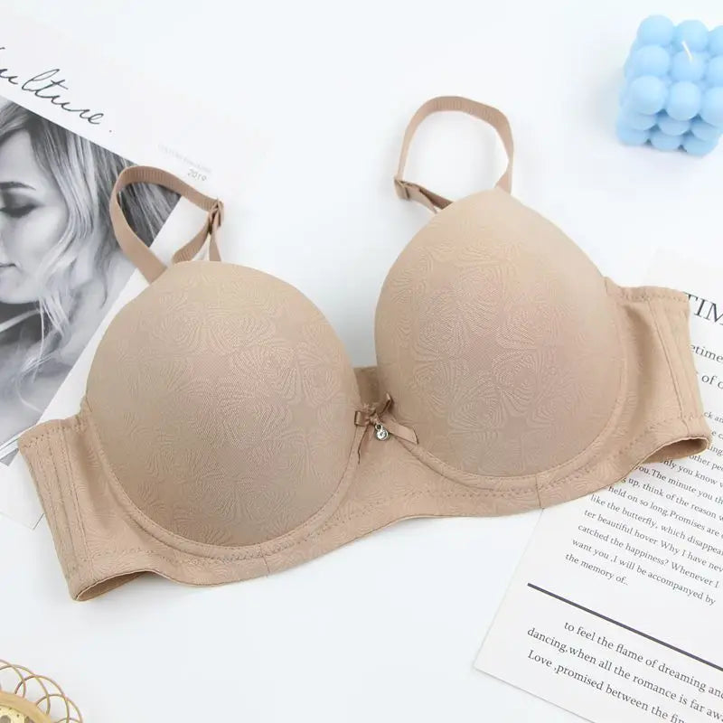 Sujetador de talla grande con ribete de lacito