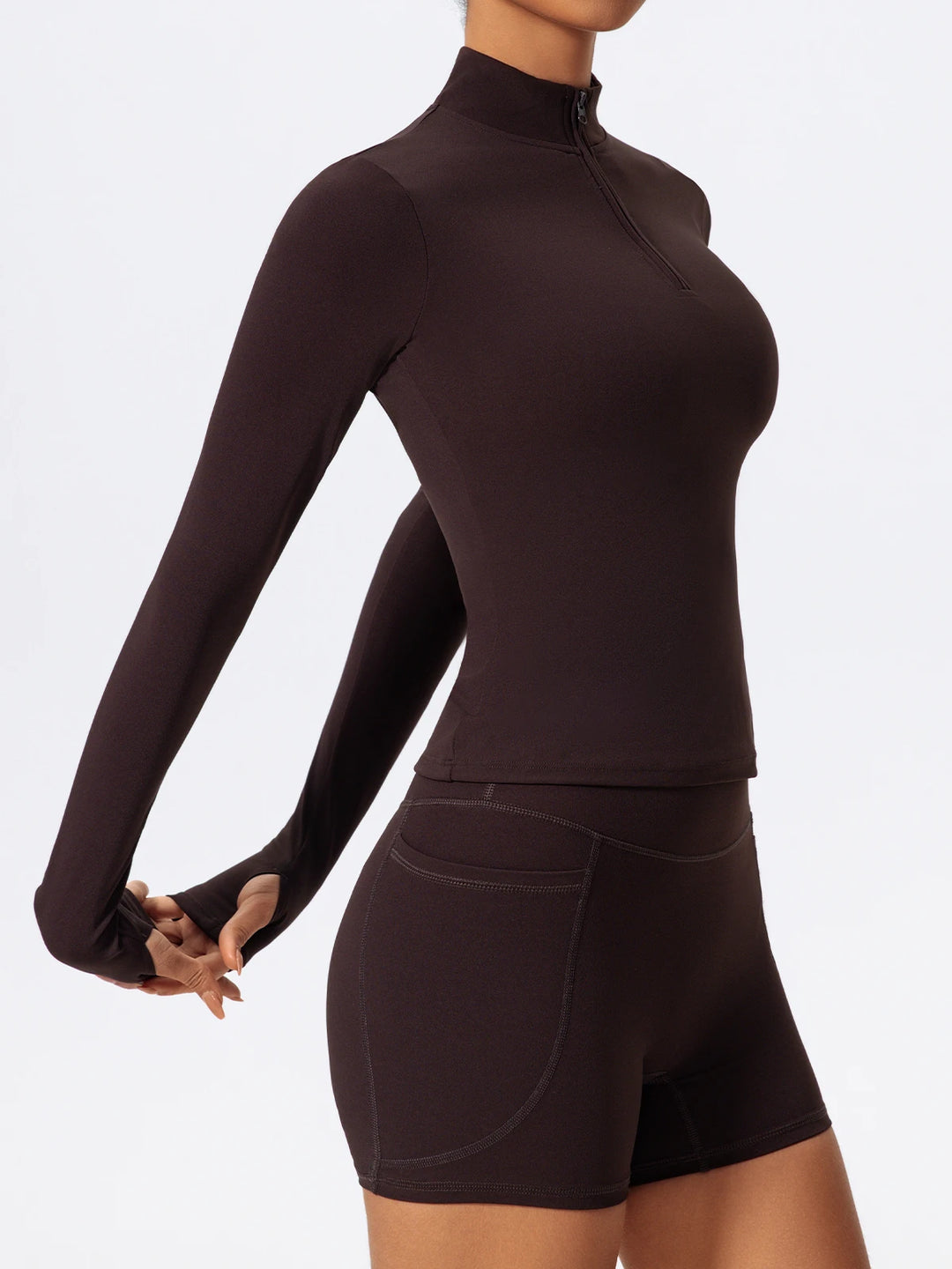 Traje deportivo con manga larga y cremallera