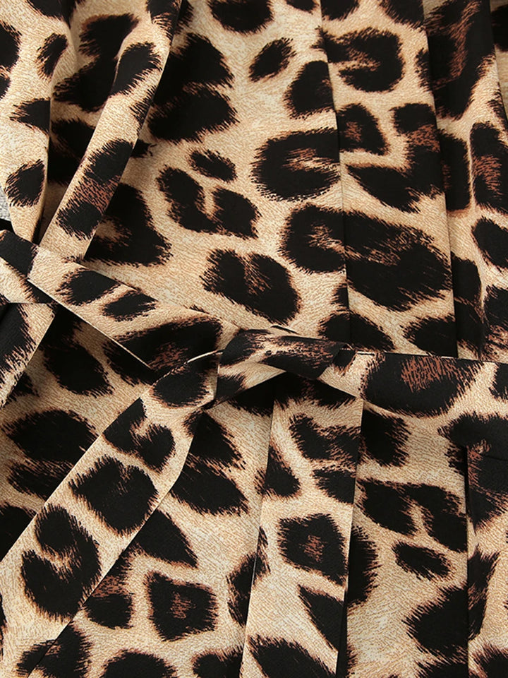 Conjunto de noche con bata y estampado animal