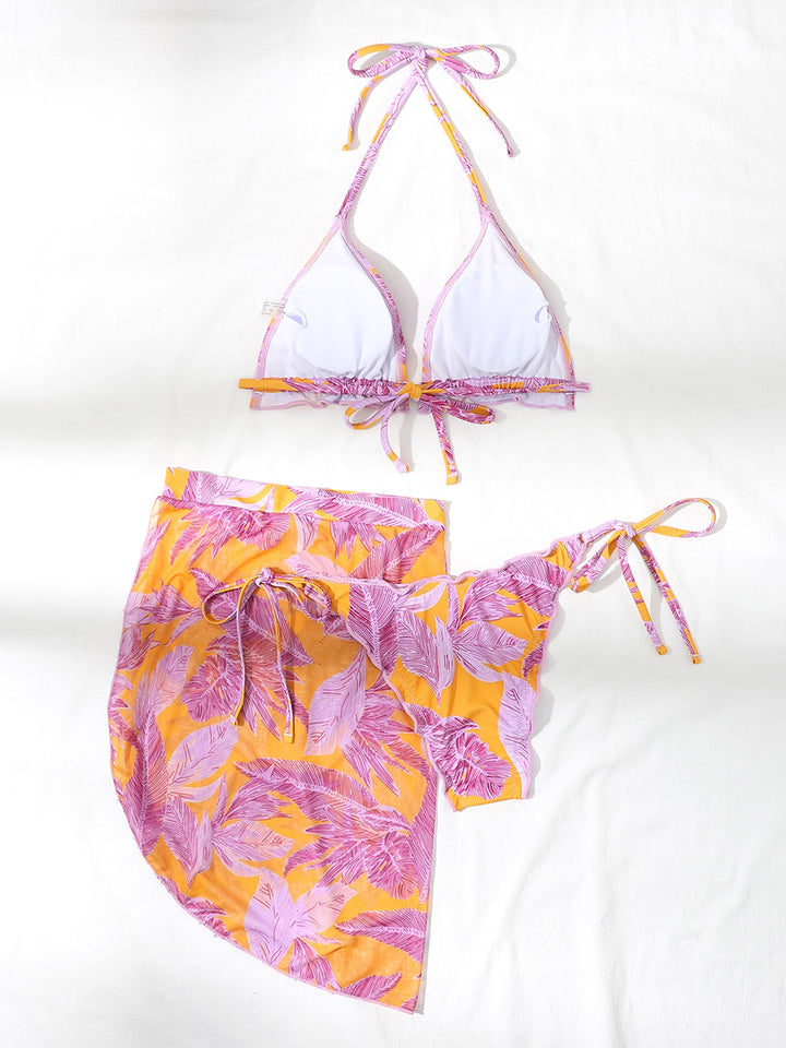 Biquini con pareo y estampado