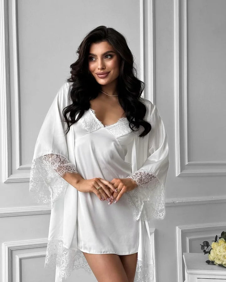 Lencería de raso de noche de bodas