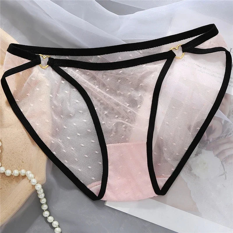 Braguita clásica de malla con detalles metálicos