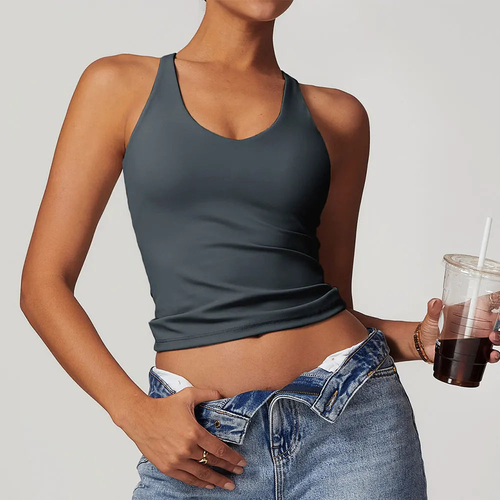 Top deportivo con tirantes cruzados