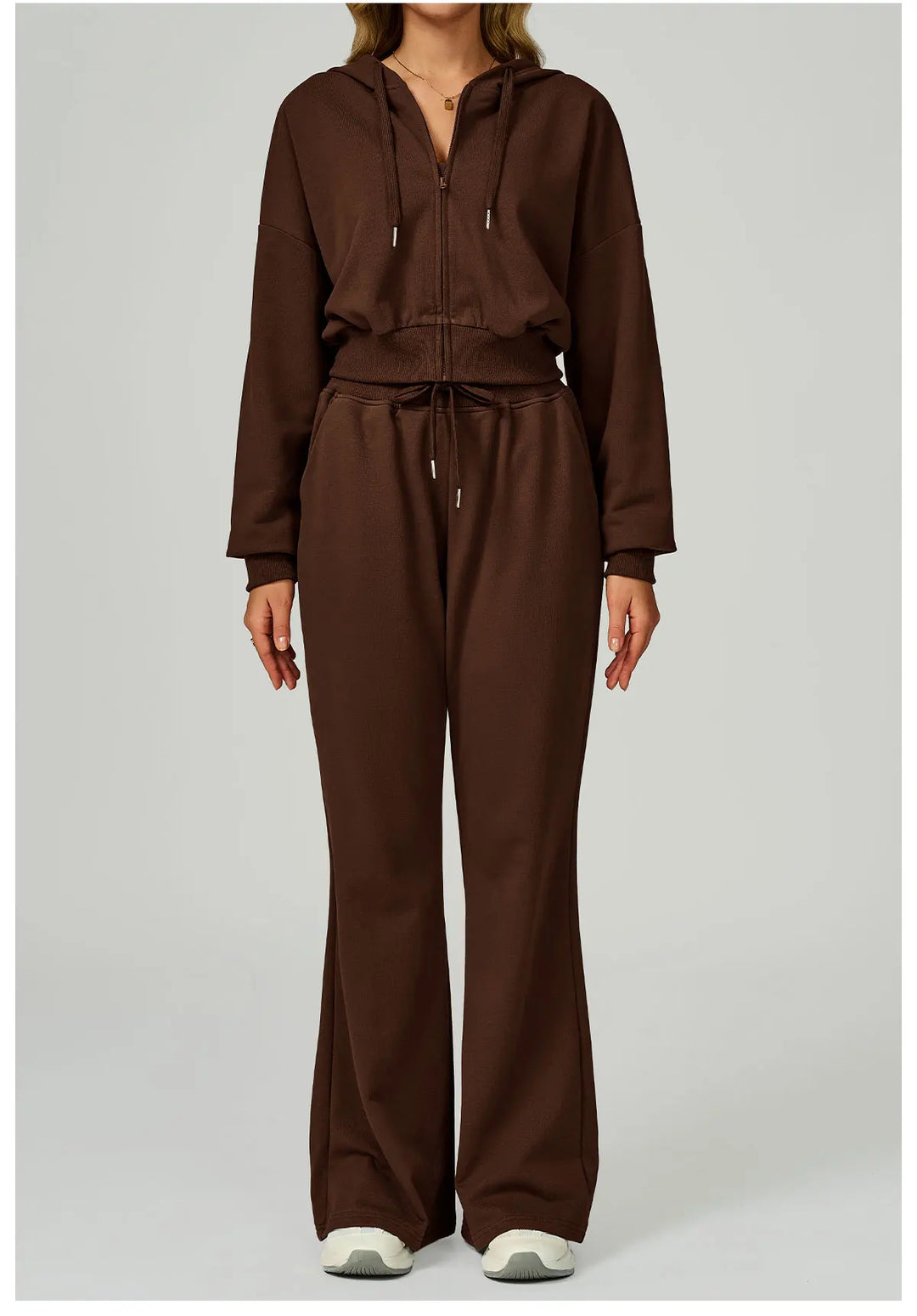 Chándal deportivo con sudadera y capucha