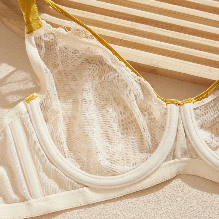 Sujetador con copa de encaje y lacito