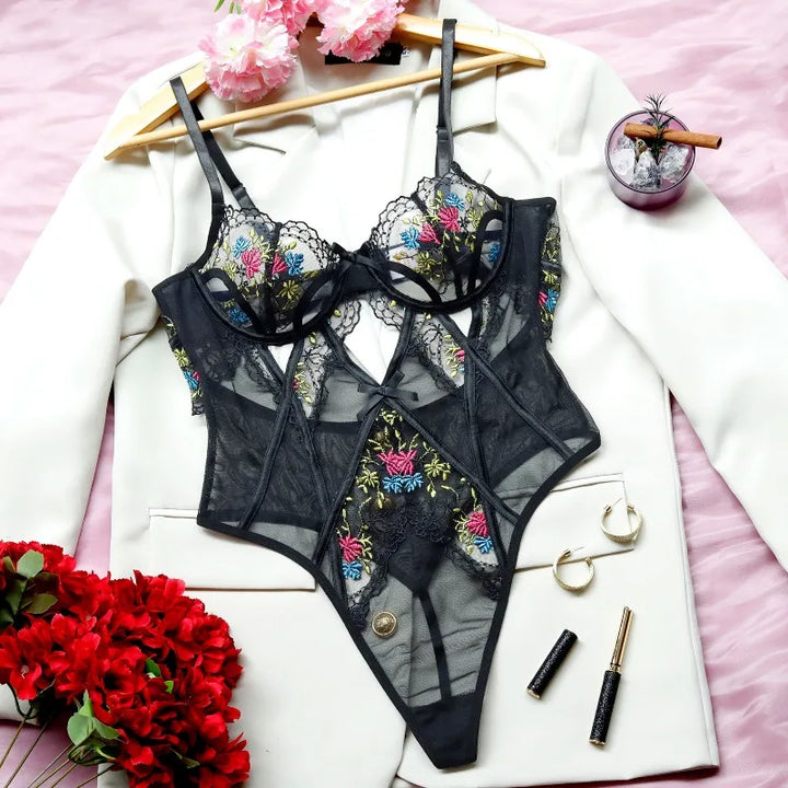 Body de malla con bordado de encaje multicolor