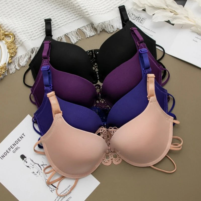 Sujetador con cierre frontal y bordado en espalda