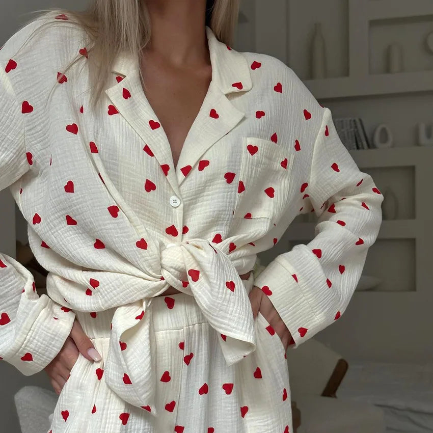 Conjunto de muselina con corazoncitos
