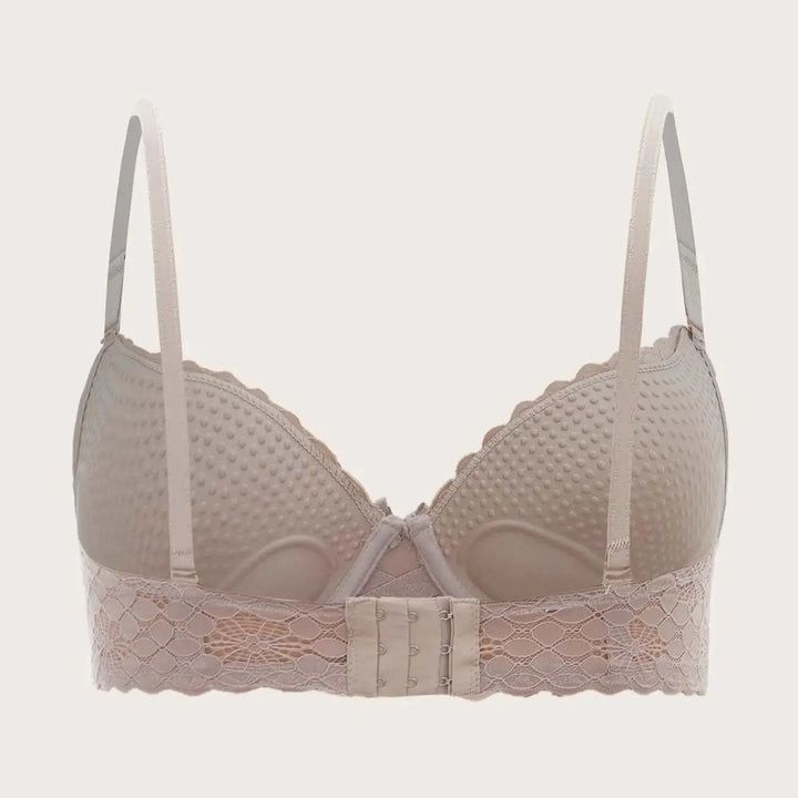 Sujetador con encaje y aros