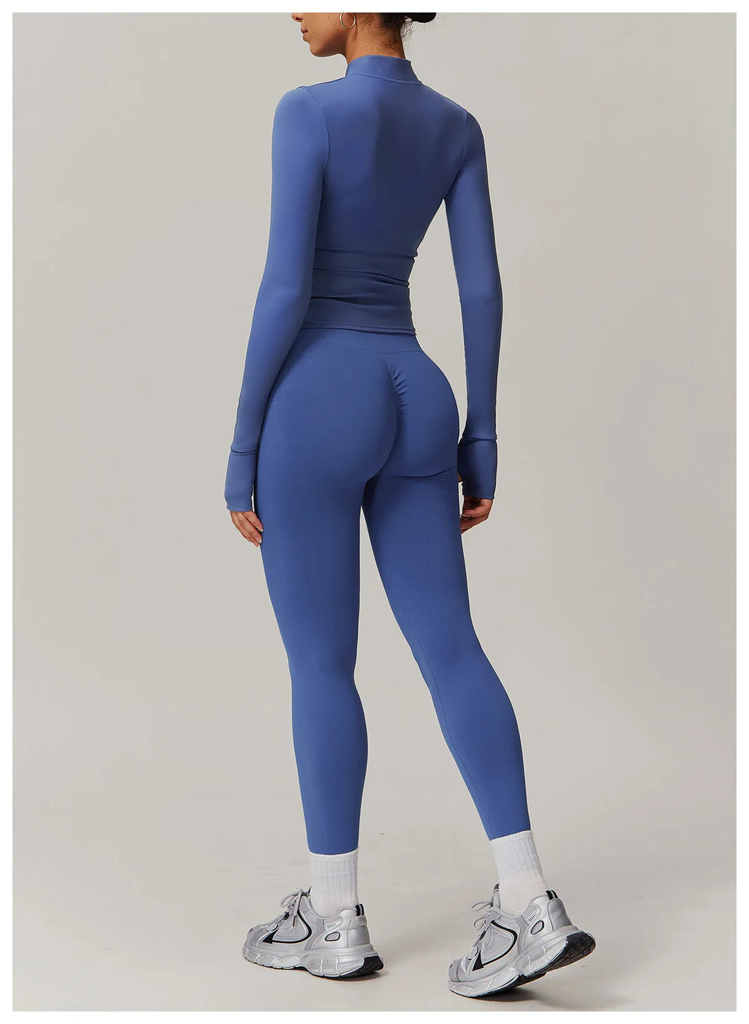 Conjunto deportivo con sudadera y leggings