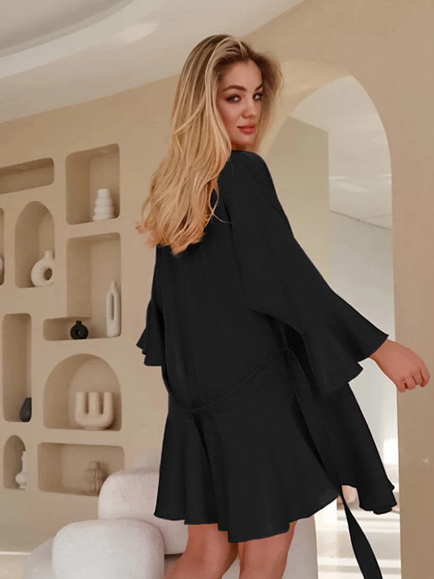 Conjunto de ropa interior con bata