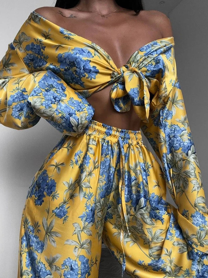 Conjunto estampado con flores y bata